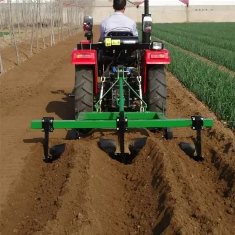 Ridge formation with a tractor-mounted ridger